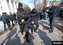 Разгон оппозиционного митинга в Алма-Ате, 27 февраля 2019 года