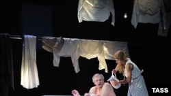 Russia -- a scene from Yevgeny Arie's production of Enemies, A Love Story, 03Feb2011